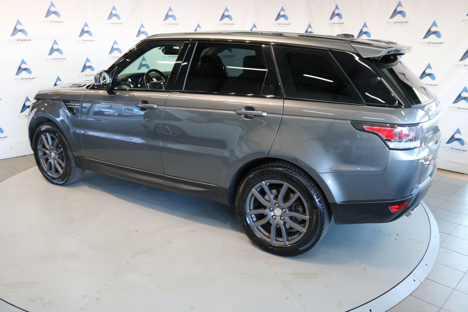 LAND ROVER Range Rover Sport 3.0 TDV6 SE Automatic-image-15