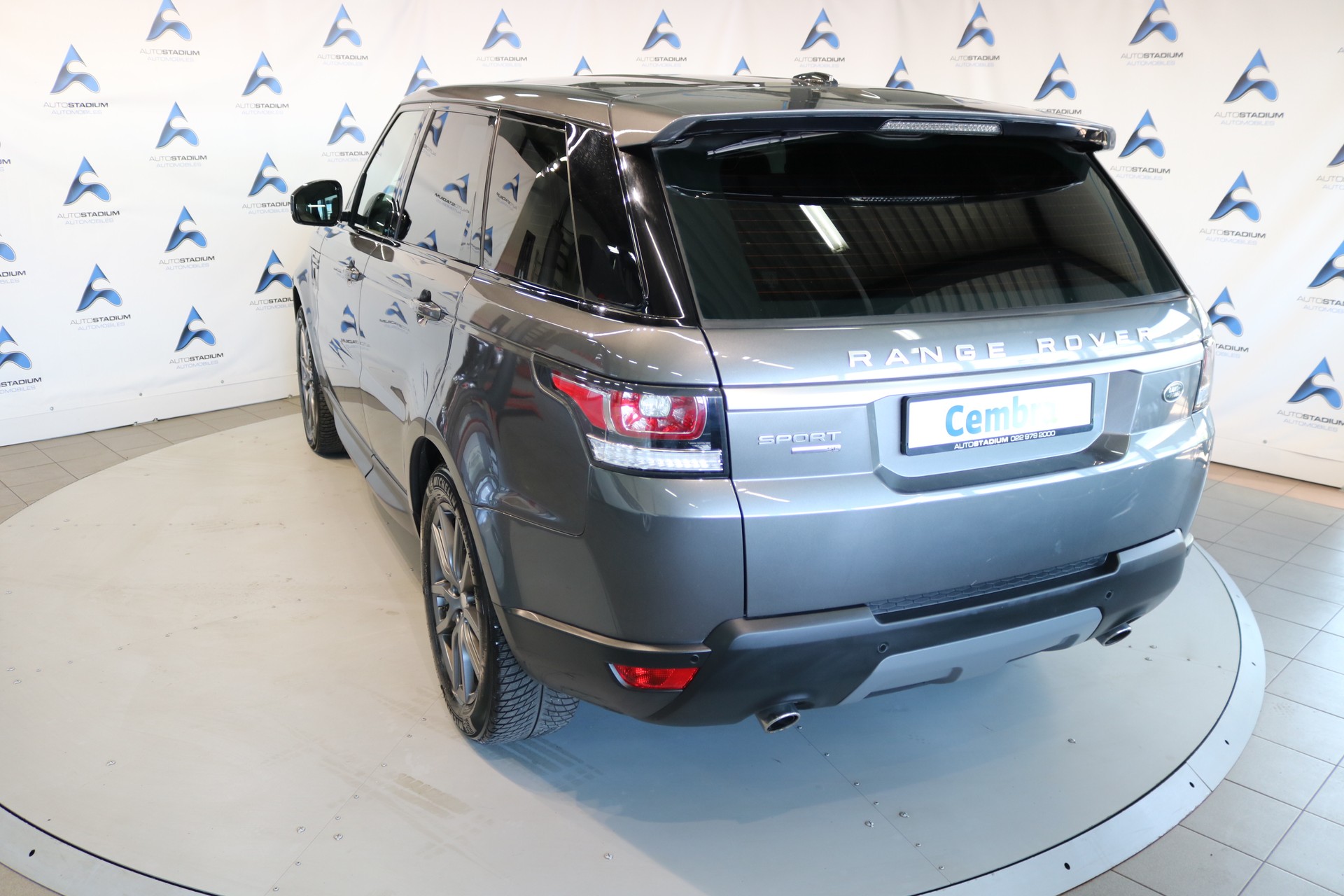 LAND ROVER Range Rover Sport 3.0 TDV6 SE Automatic-image-17