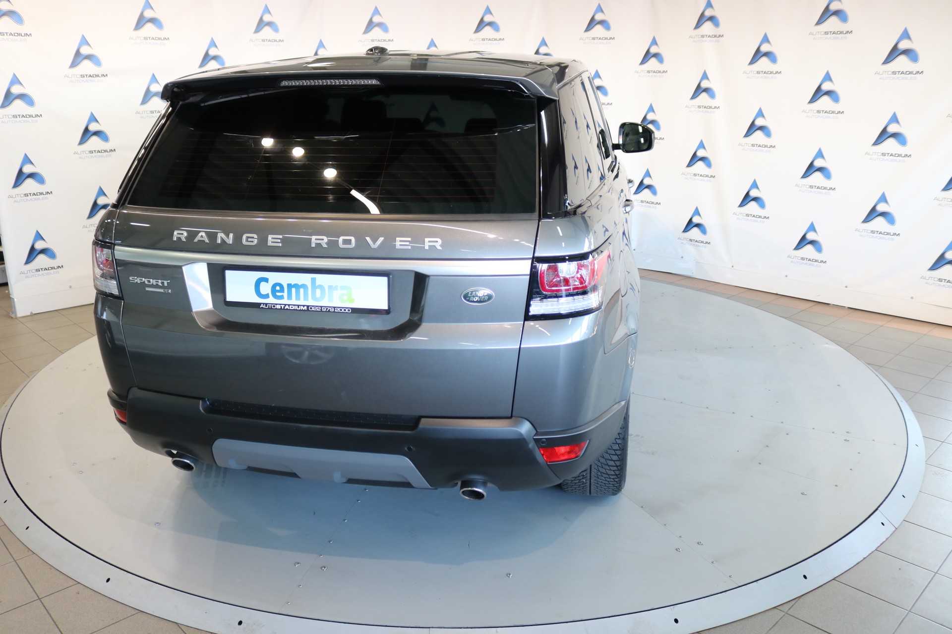 LAND ROVER Range Rover Sport 3.0 TDV6 SE Automatic-image-19