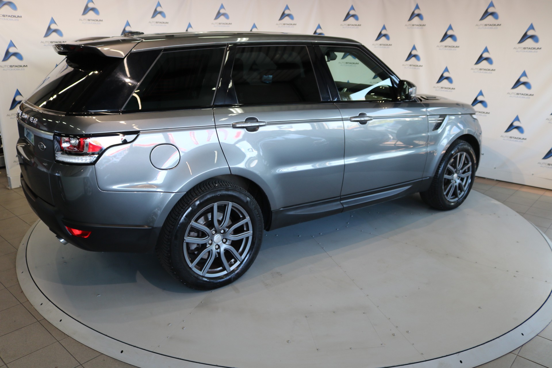 LAND ROVER Range Rover Sport 3.0 TDV6 SE Automatic-image-21