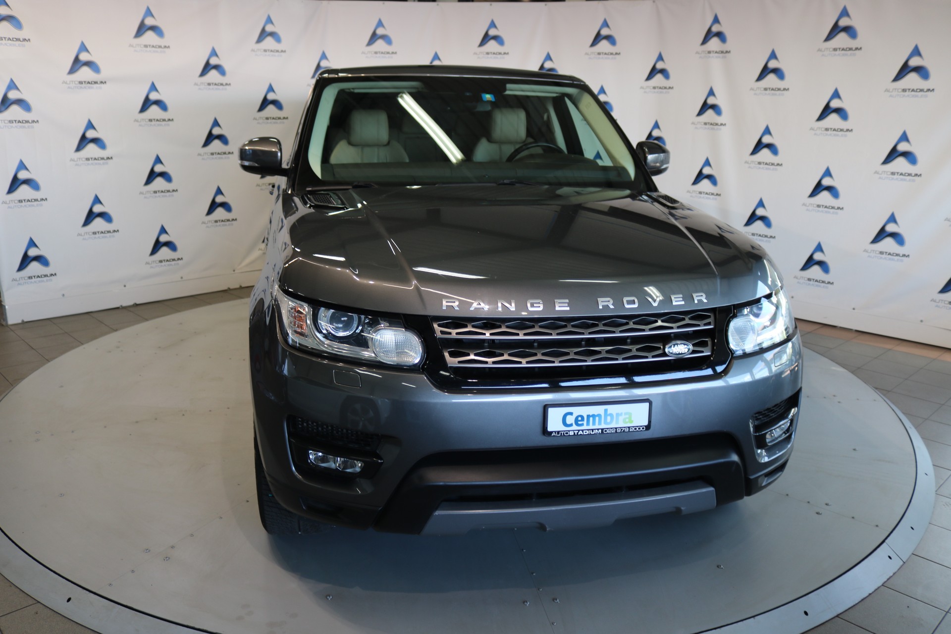 LAND ROVER Range Rover Sport 3.0 TDV6 SE Automatic-image-6