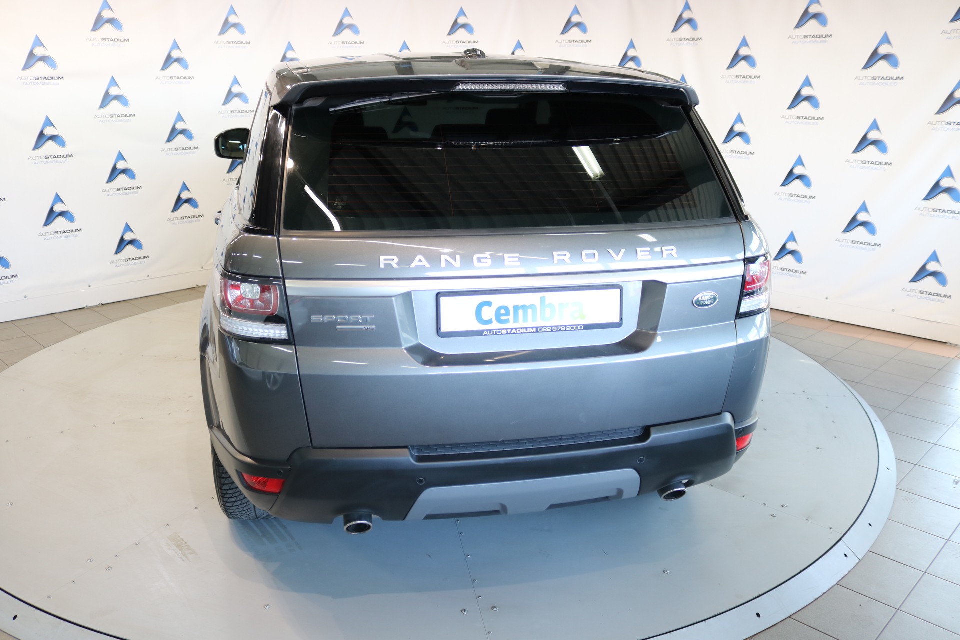LAND ROVER Range Rover Sport 3.0 TDV6 SE Automatic-image-18