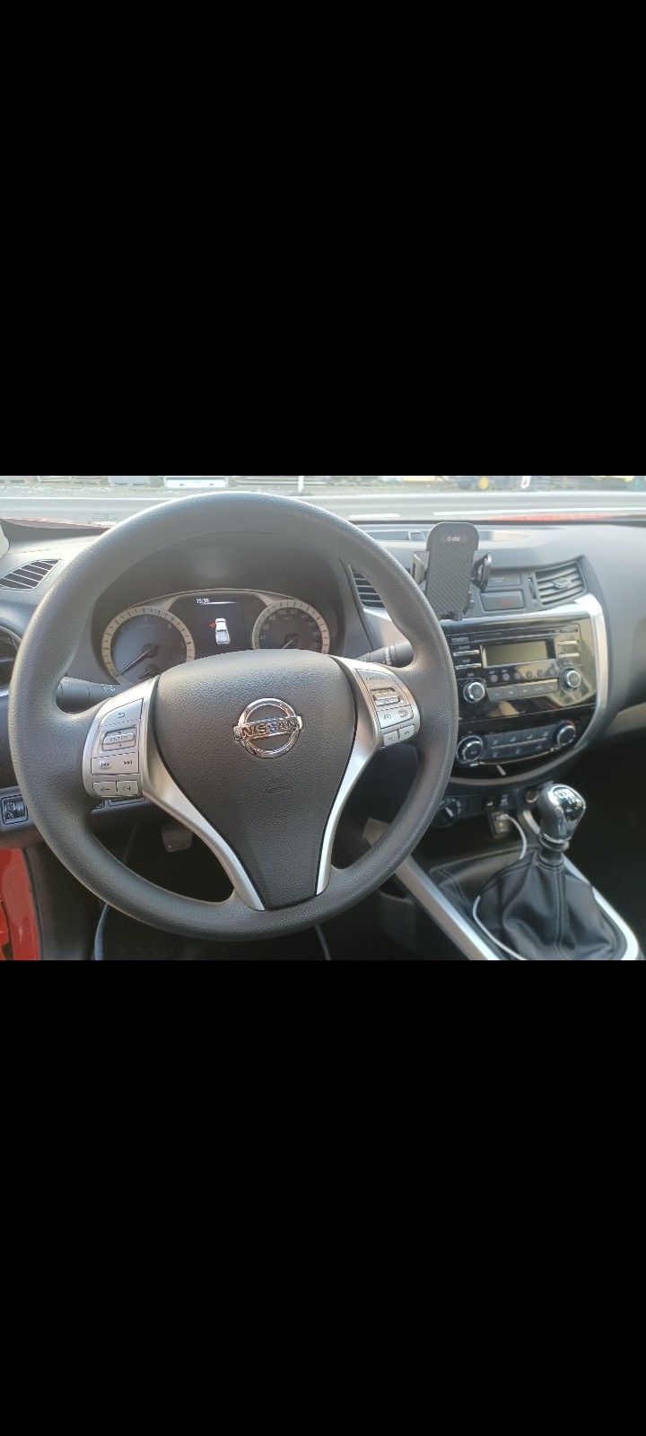 NISSAN Navara King Cab Acenta 2.3 dCi 4WD-image-7