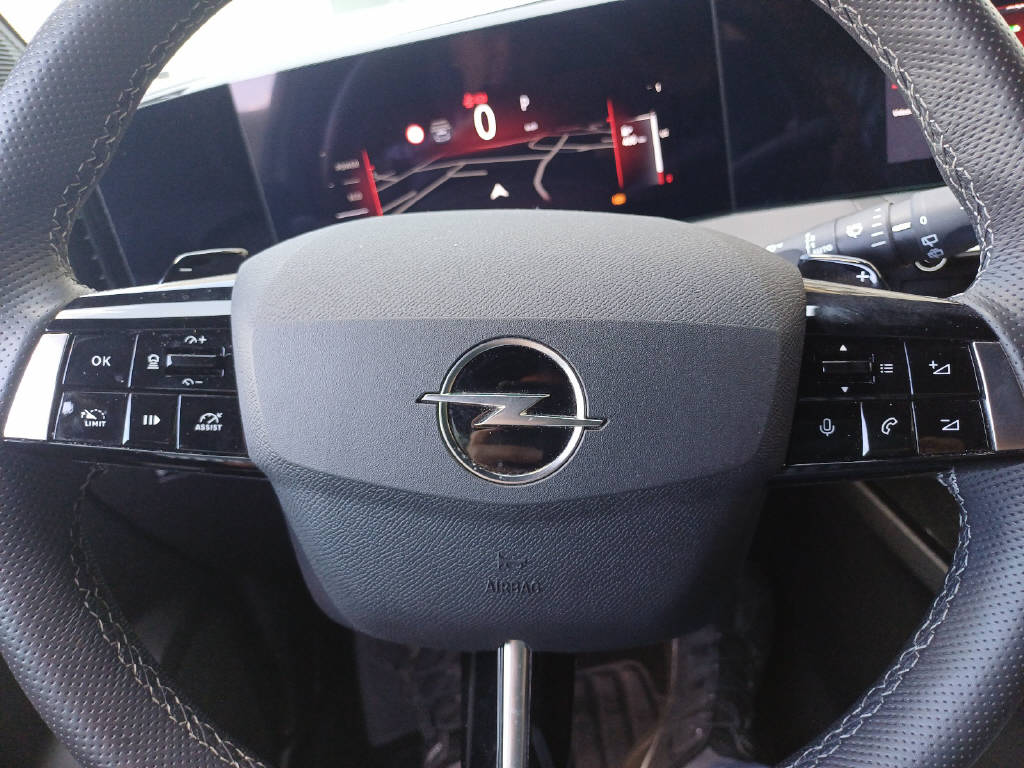 OPEL Astra 1.2 T Hybrid Edition-image-5