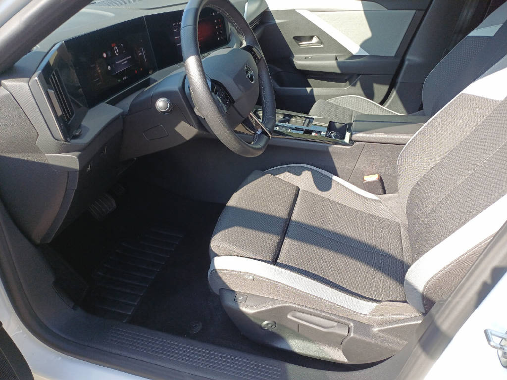 OPEL Astra 1.2 T Hybrid Edition-image-3