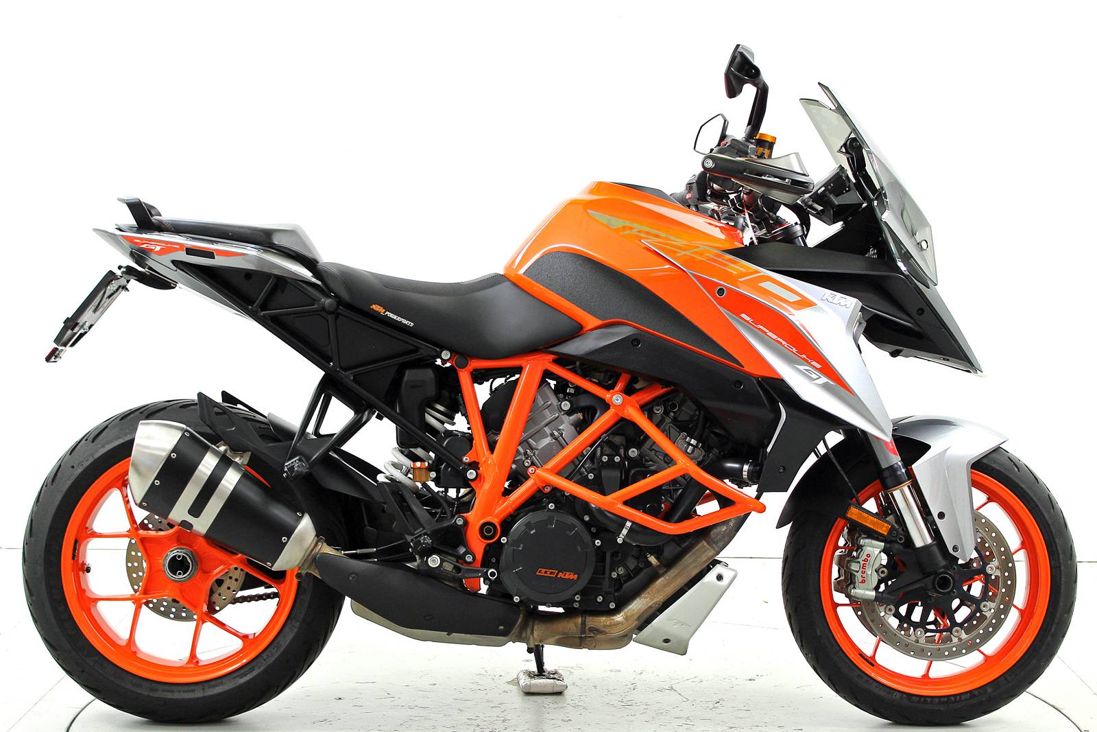 KTM 1290 Super Duke GT-showroom-element-3