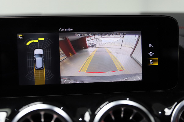 MERCEDES-BENZ EQA 250 AMG Line AMG Line-image-13