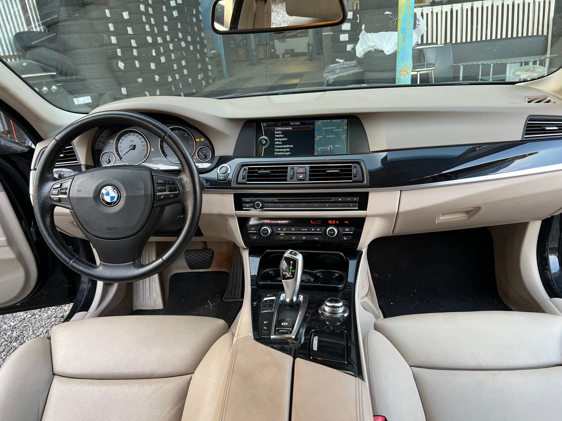 BMW 525d xDrive Touring Steptronic-image-6