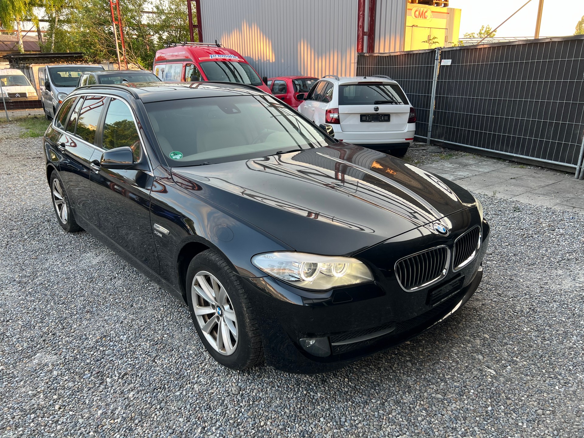 BMW 525d xDrive Touring Steptronic-image-0