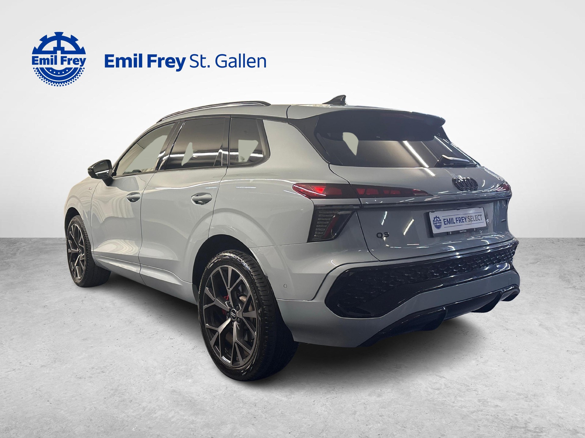 AUDI Q3 SUV 2.0 TFSI S line quattro S-Tronic-image-2
