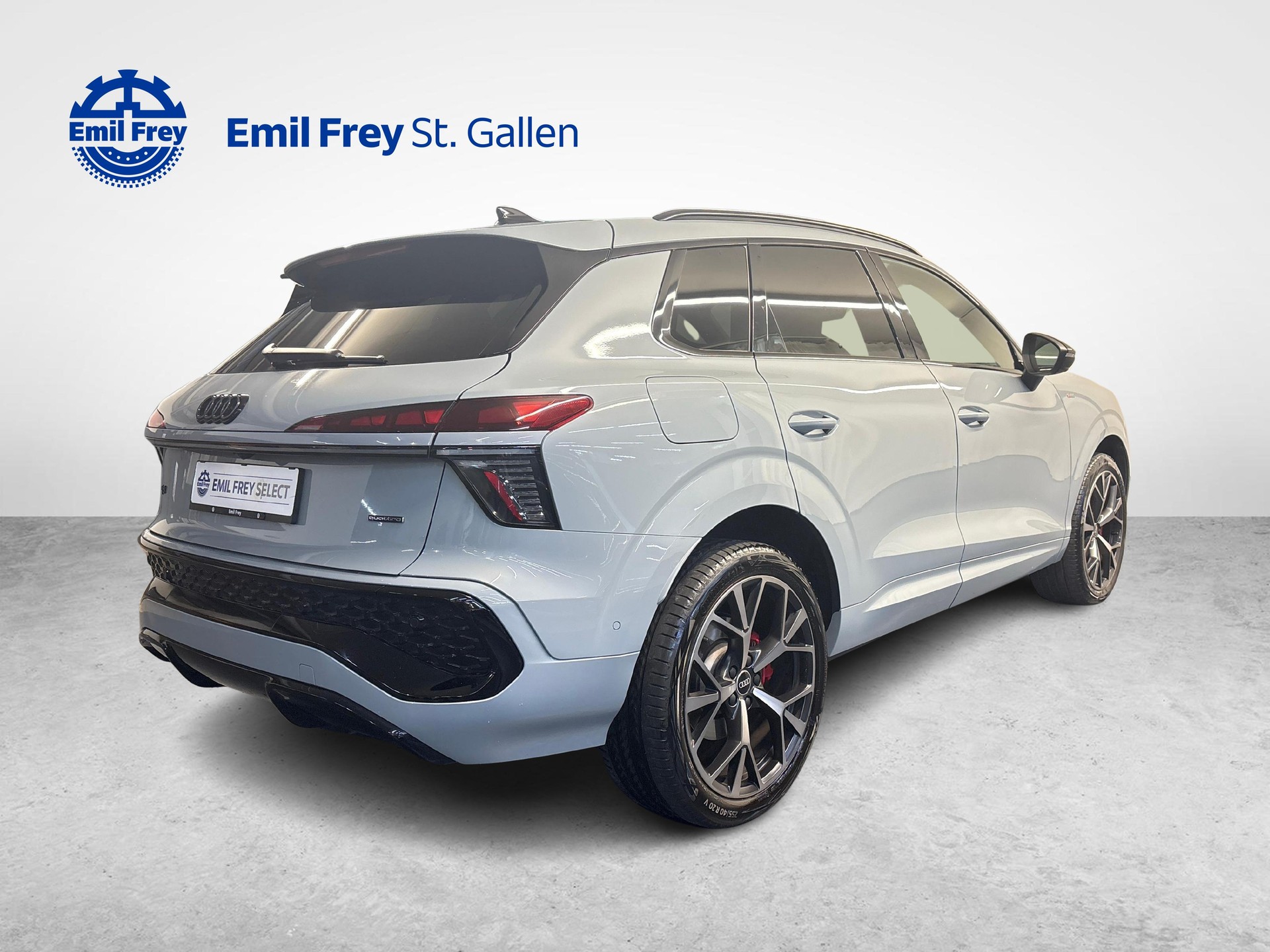 AUDI Q3 SUV 2.0 TFSI S line quattro S-Tronic-image-4