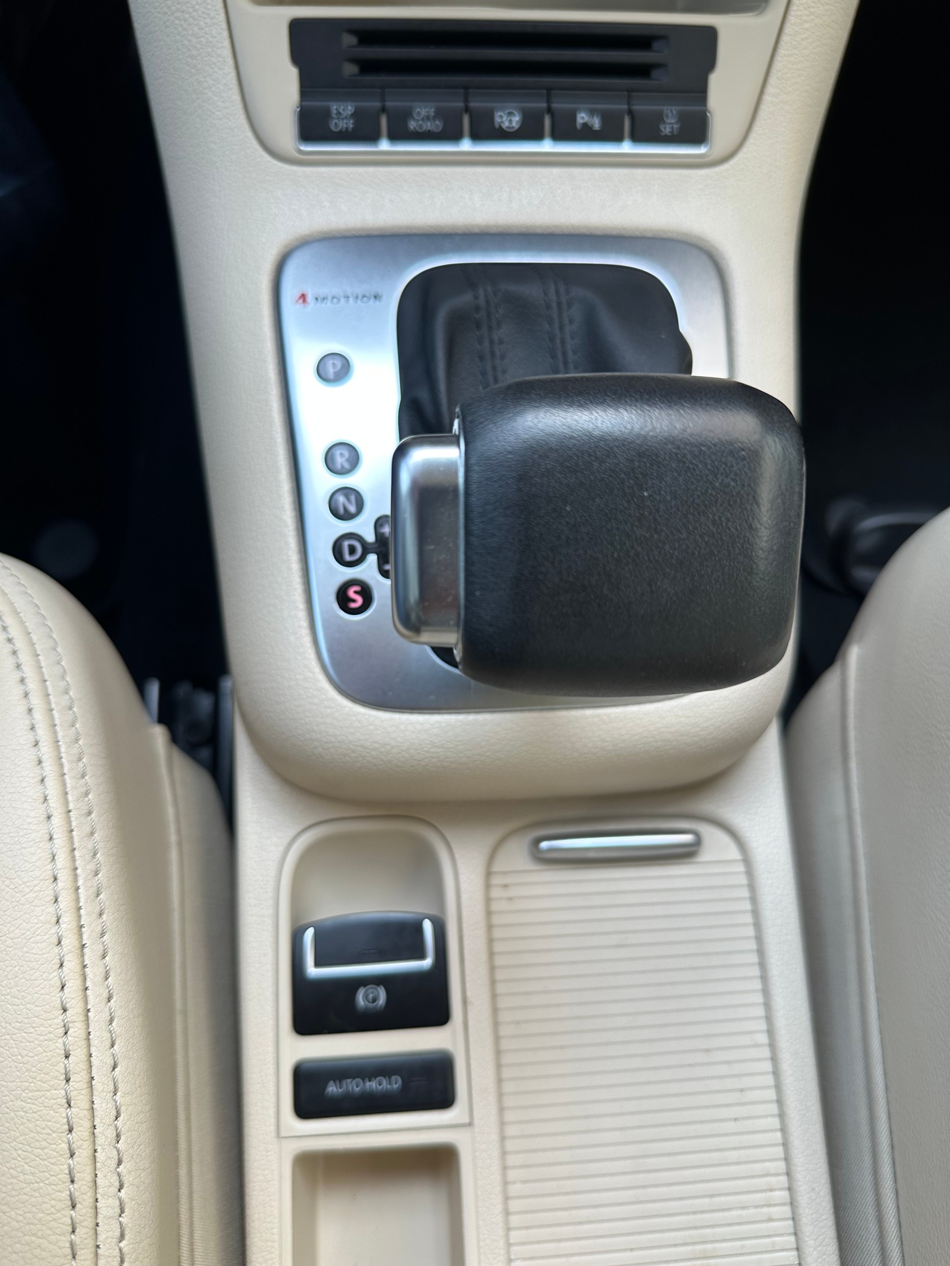 VW Tiguan 2.0 TSI Sport&Style Tiptronic * 200 PS *-image-18