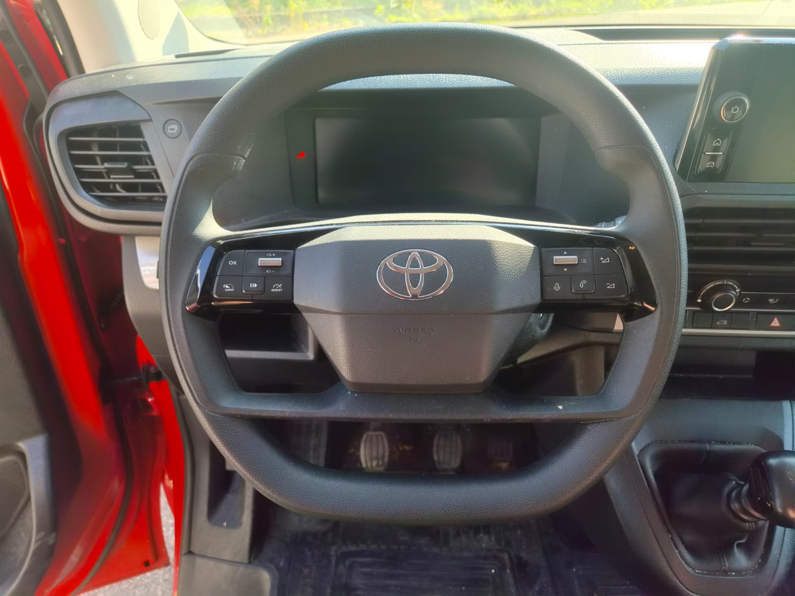 TOYOTA Proace 2.0D Panel Van Long Advanced-image-8