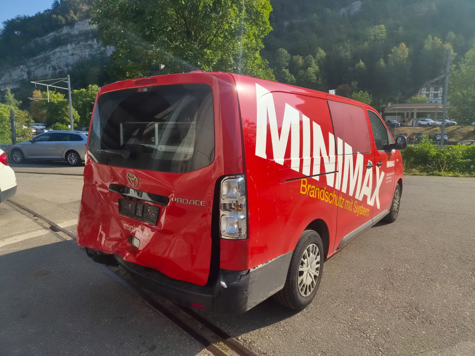 TOYOTA Proace 2.0D Panel Van Long Advanced-image-2