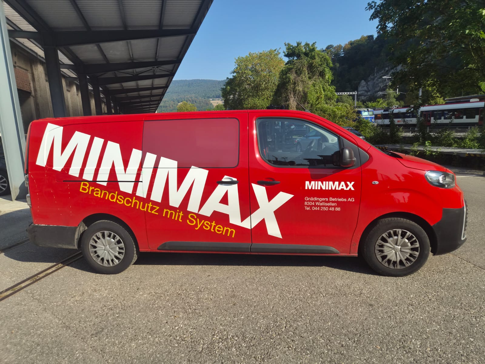 TOYOTA Proace 2.0D Panel Van Long Advanced-image-3