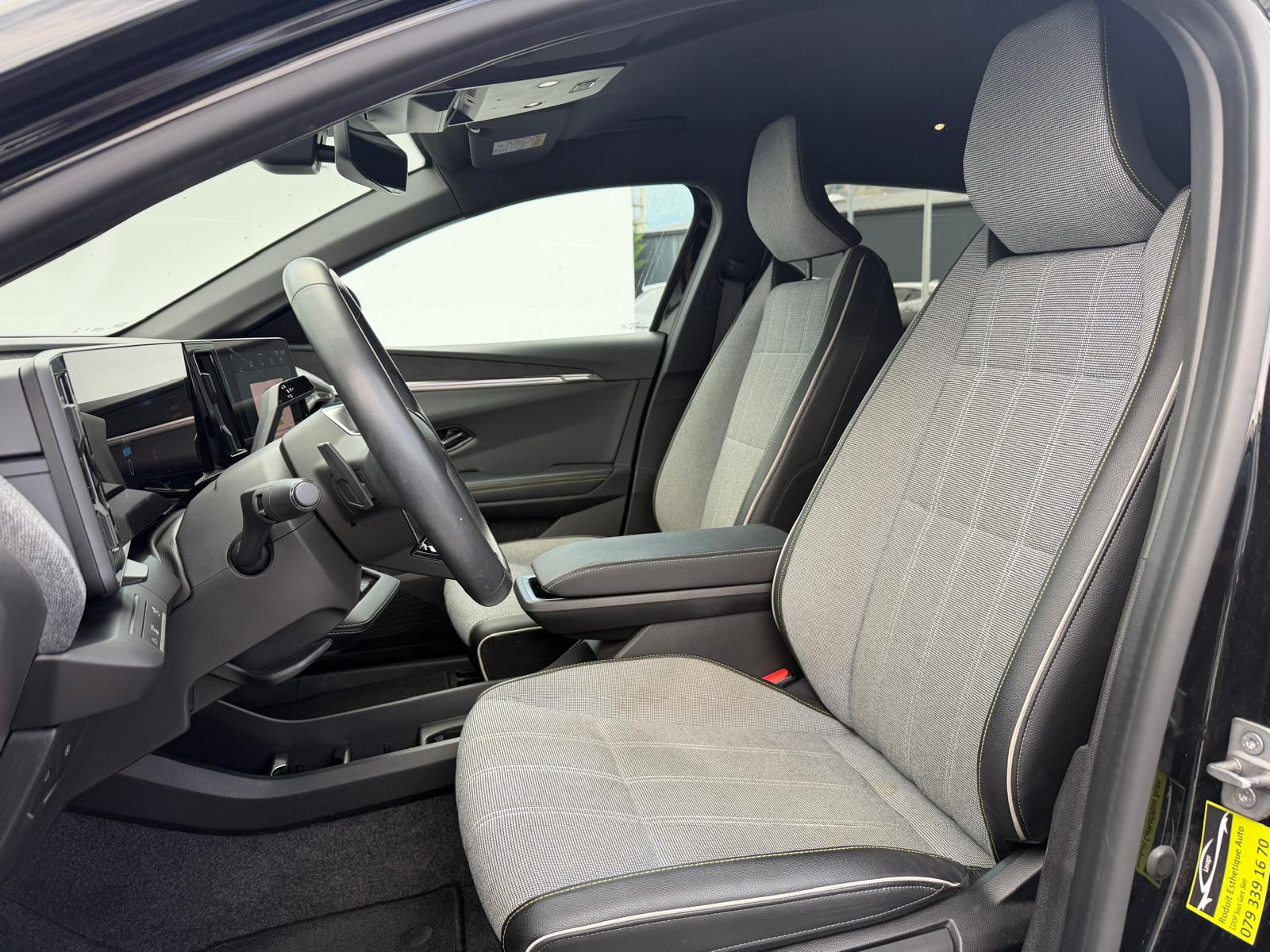 RENAULT Mégane E-TECH EV60 Techno-image-6