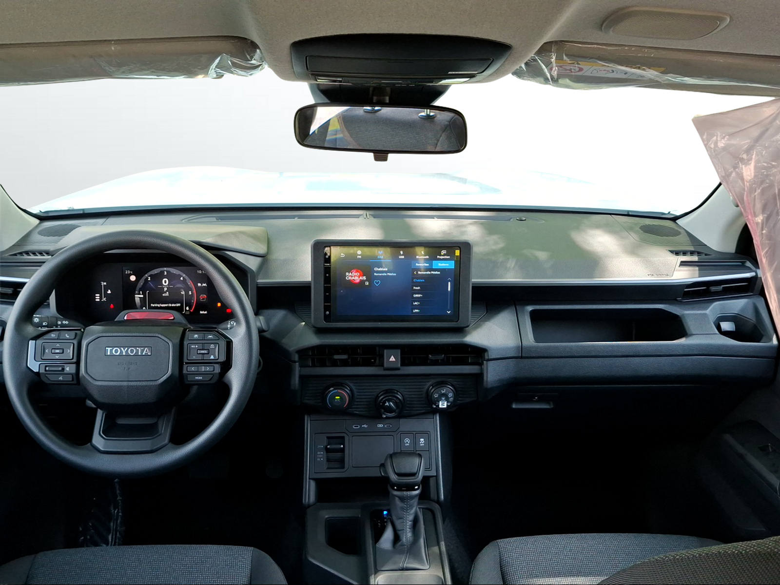 TOYOTA Hilux 2.8d MHEV Active Double Cab 4x4-image-6