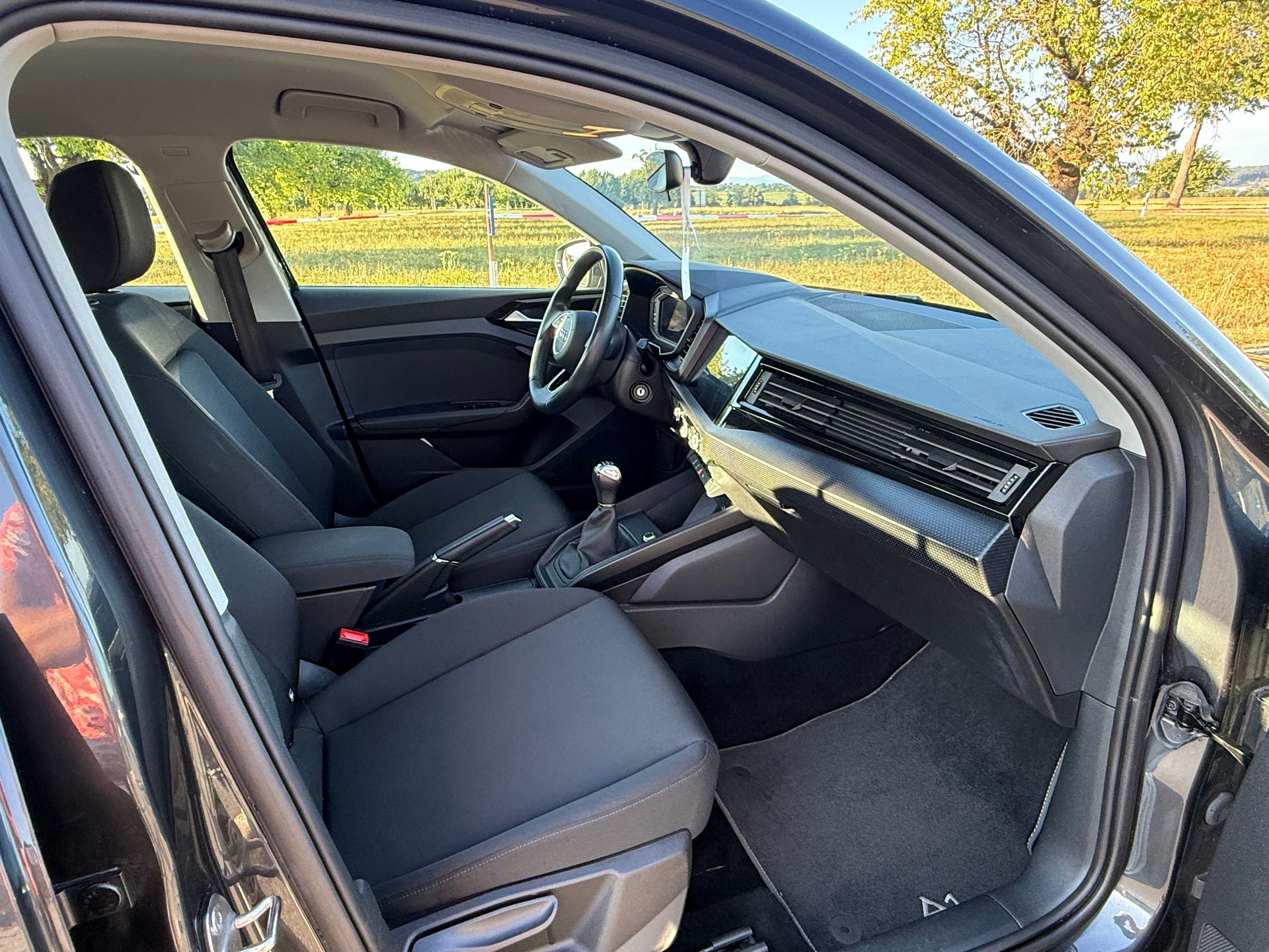 AUDI A1 Sportback 30 TFSI-image-8