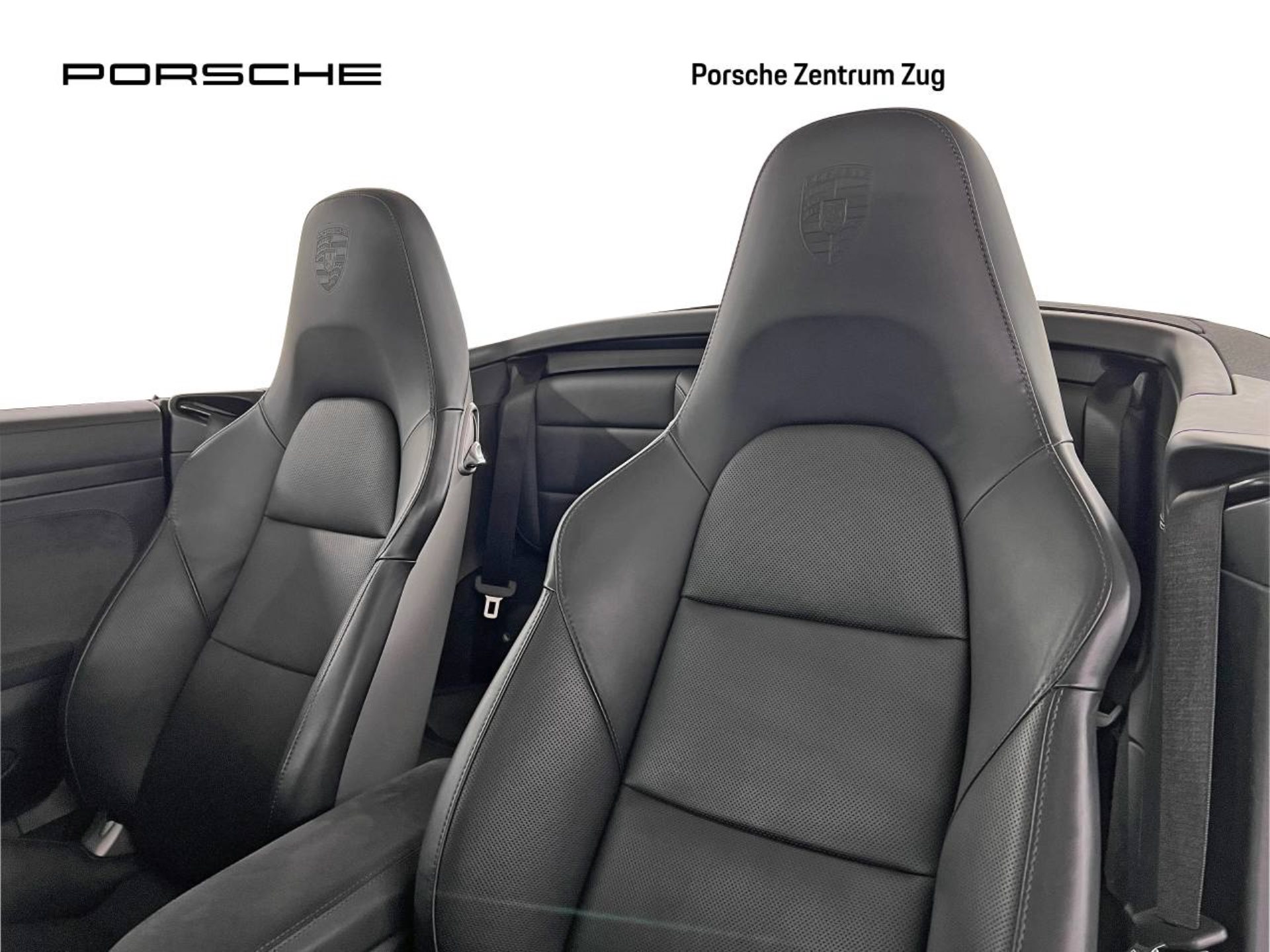 PORSCHE 911 Carrera 4 GTS Cabriolet-image-4