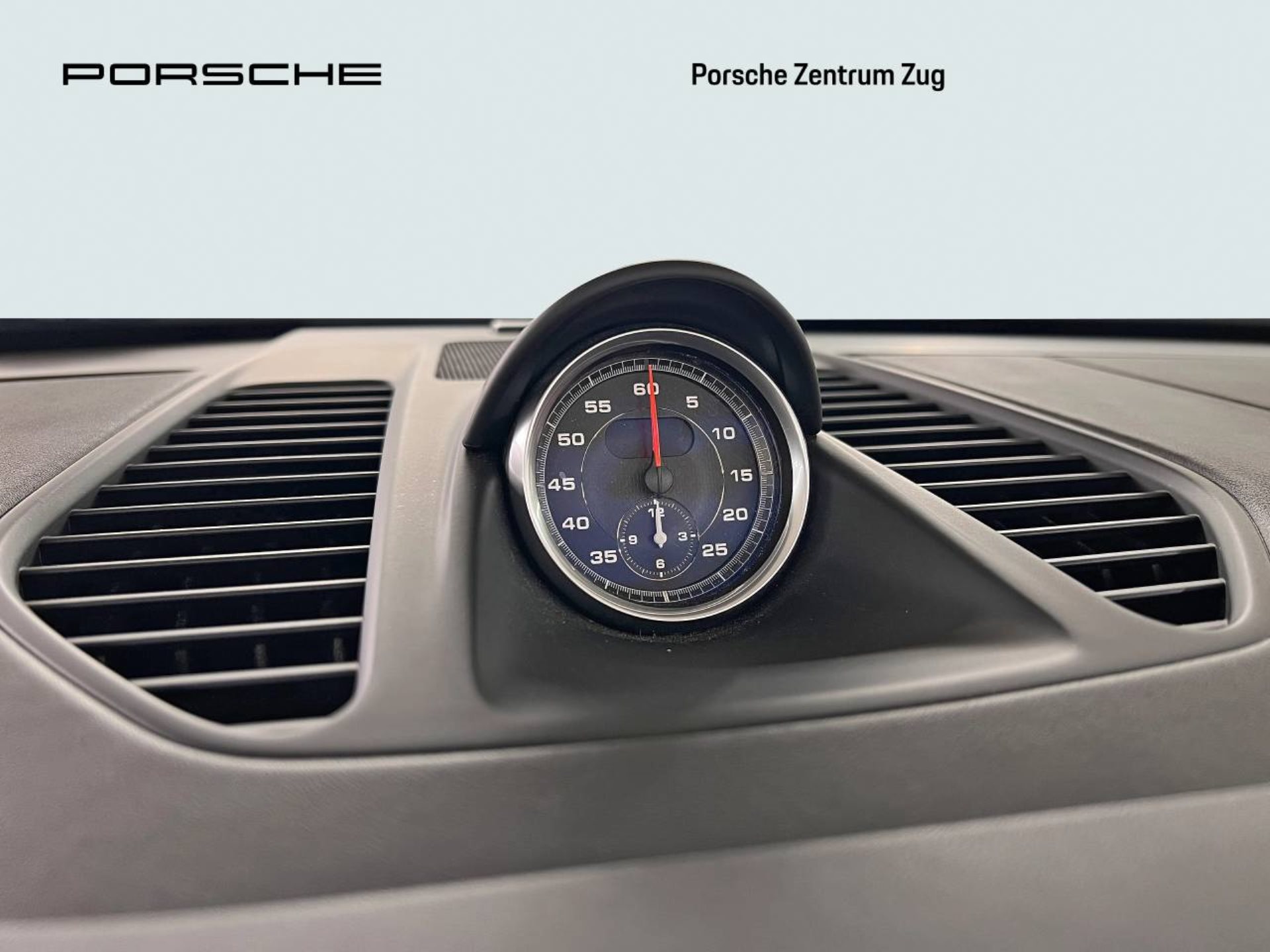 PORSCHE 911 Carrera 4 GTS Cabriolet-image-27