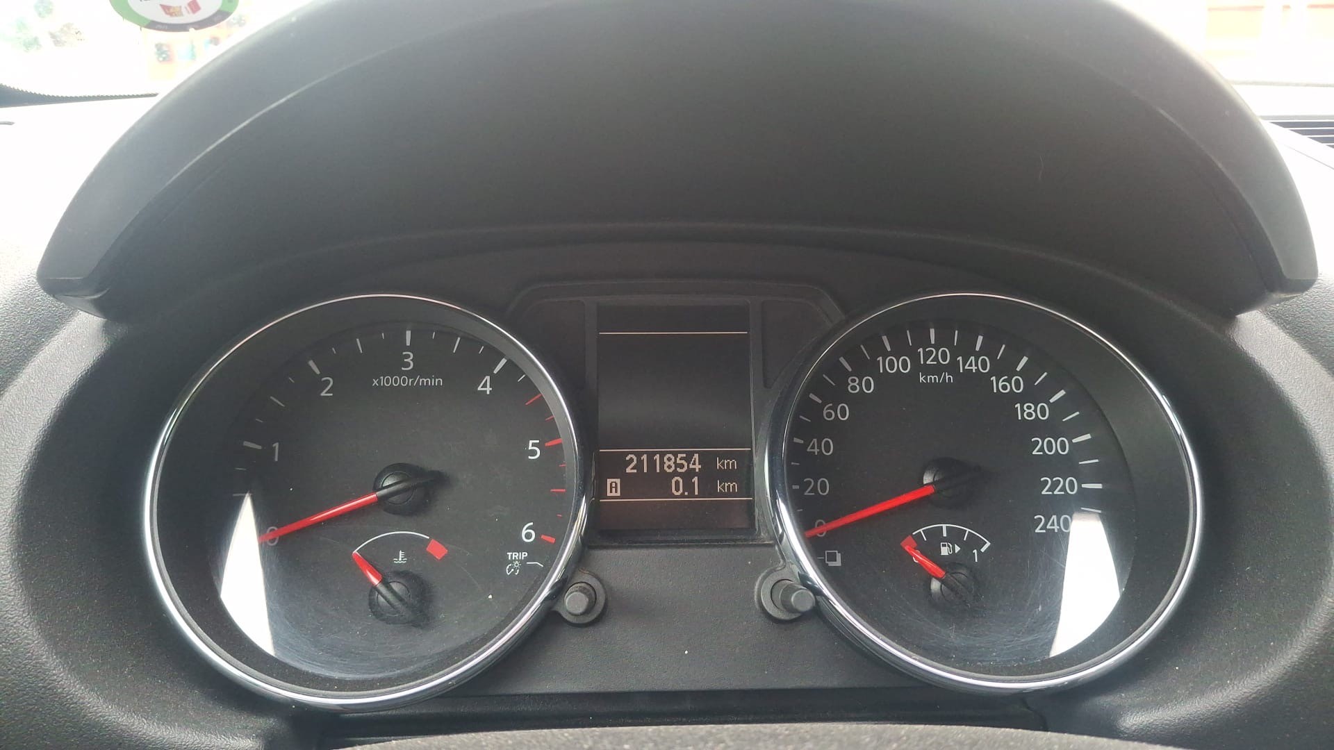 NISSAN Qashqai 1.6 dCi iStop 4WD tekna-image-8