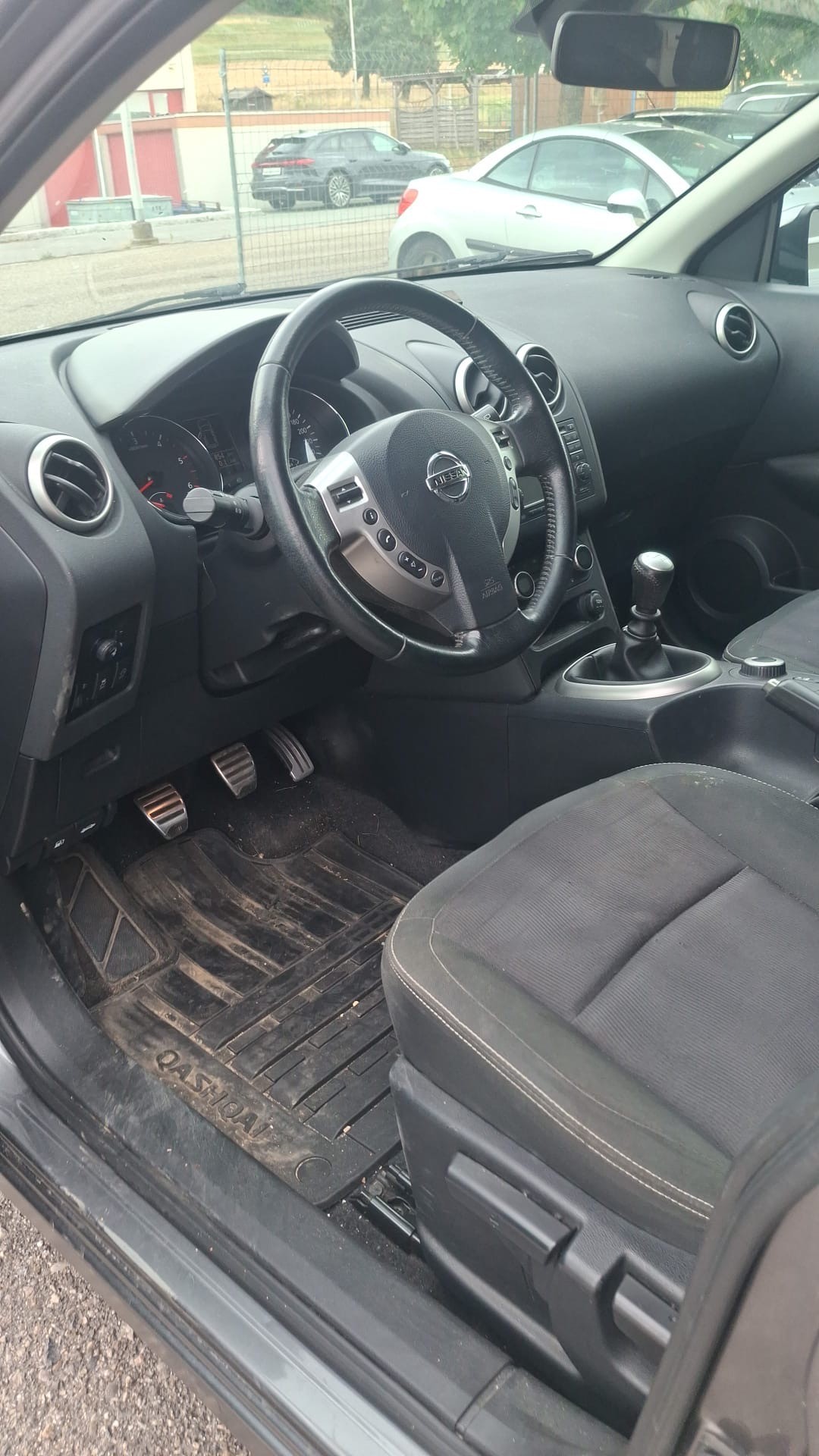 NISSAN Qashqai 1.6 dCi iStop 4WD tekna-image-7