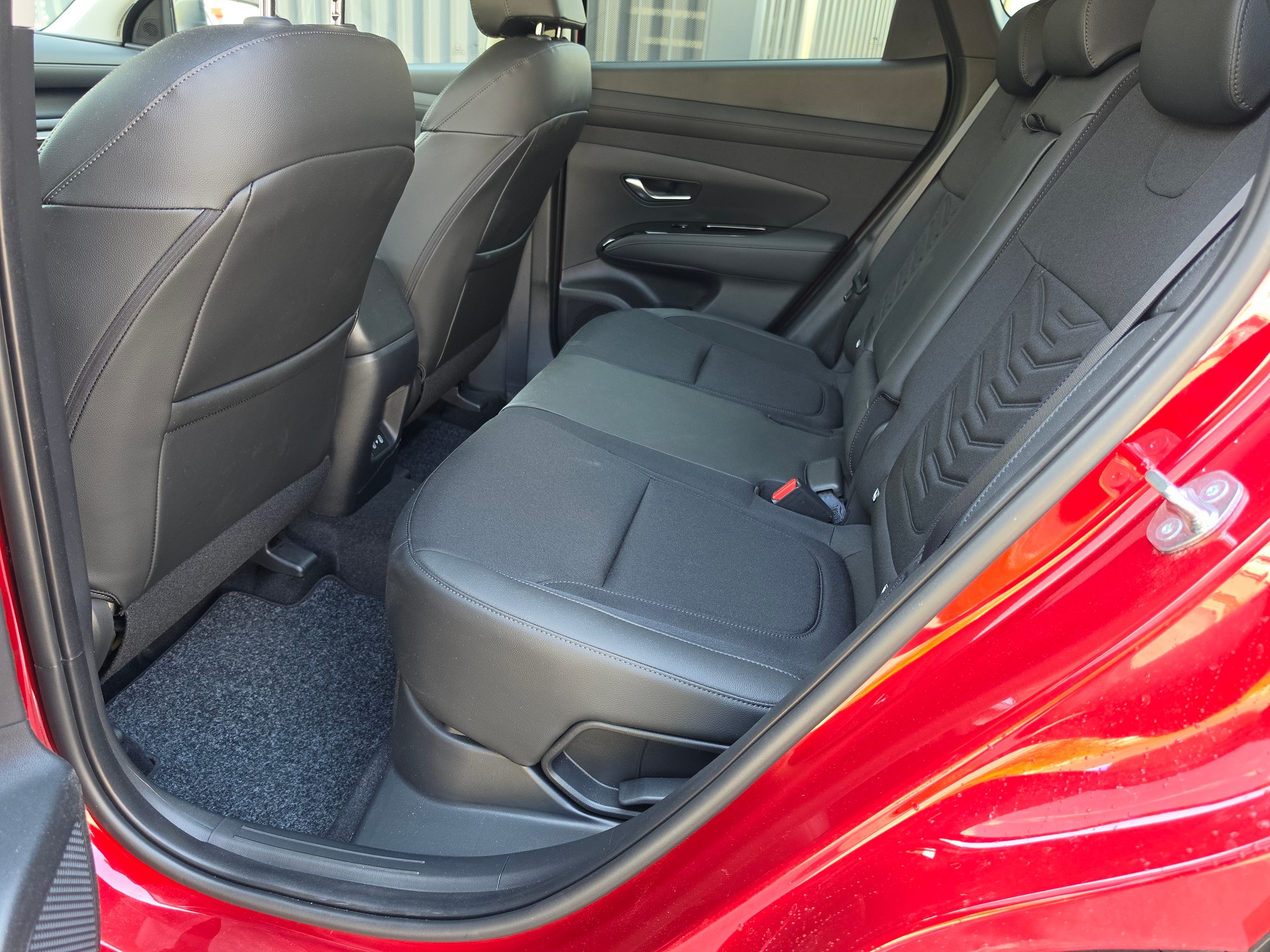 HYUNDAI Tucson 1.6 HEV Amplia 4WD-image-9