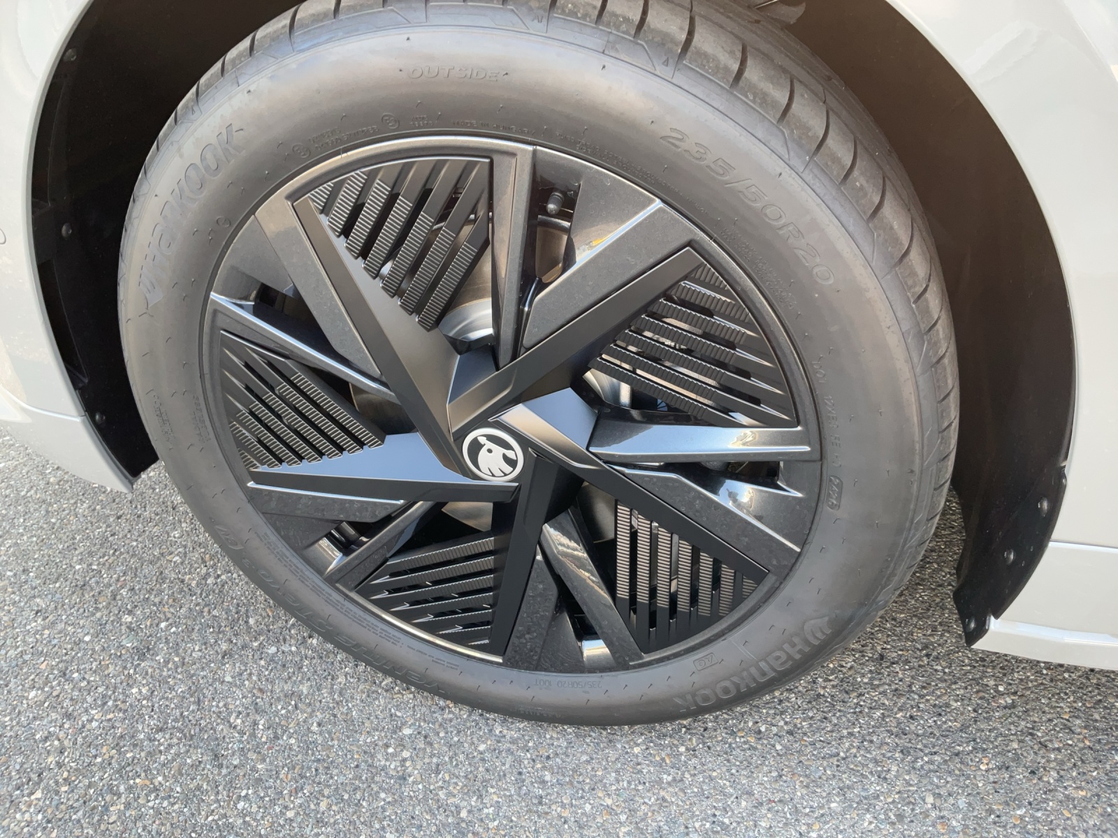 SKODA Enyaq 4x4 RS-image-5