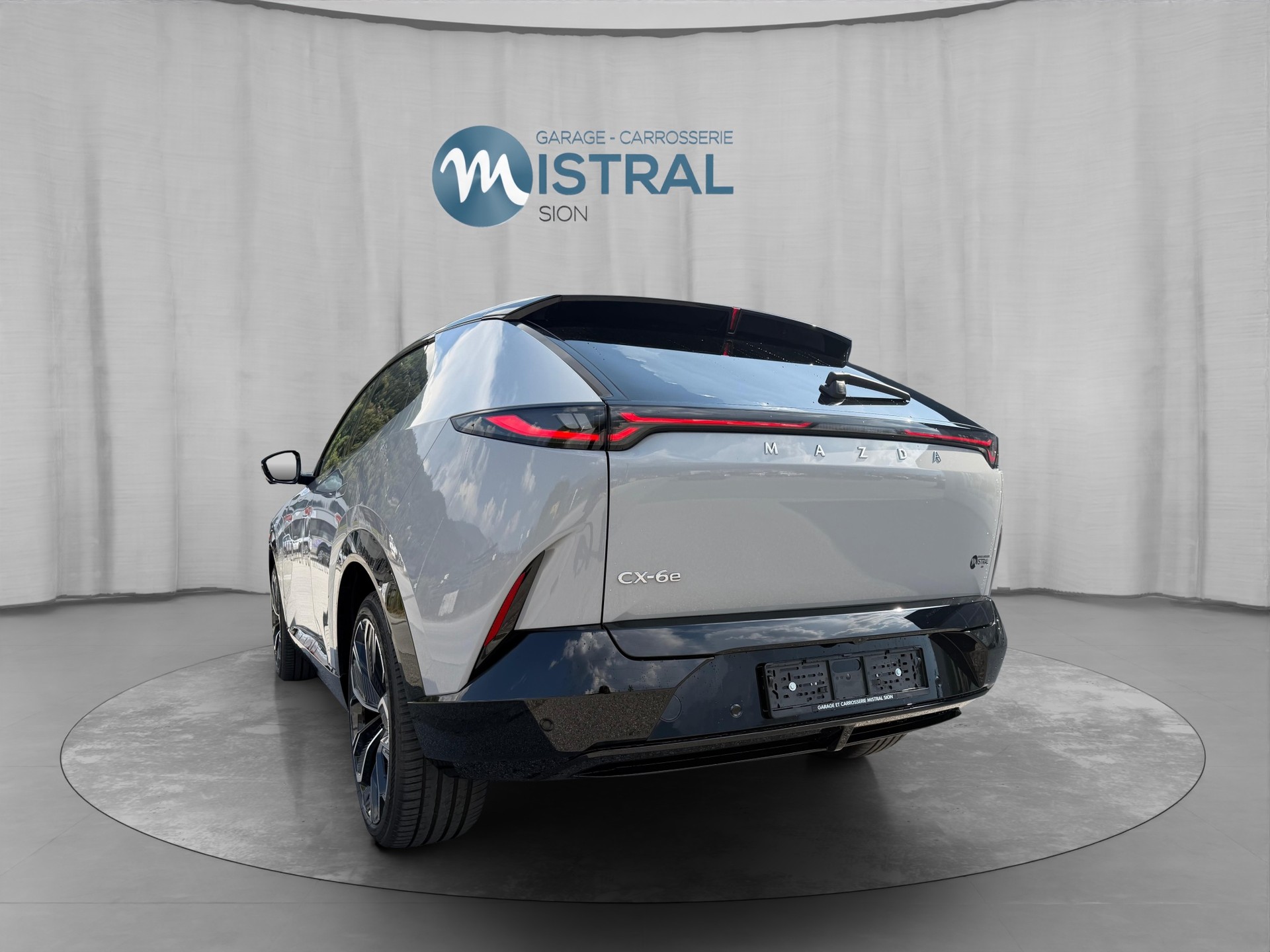 MAZDA CX-6e Takumi 21"-image-2