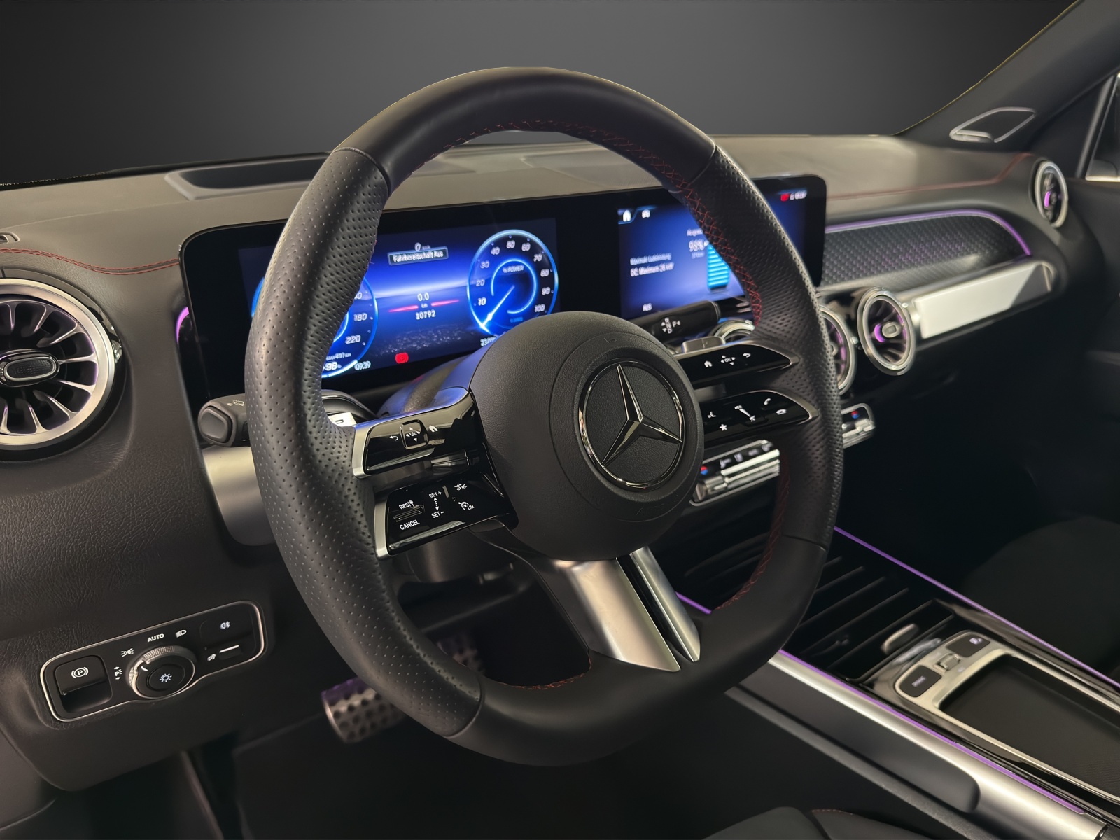 MERCEDES-BENZ EQB 350 66,5 kWh 4Matic Swiss Star-image-13