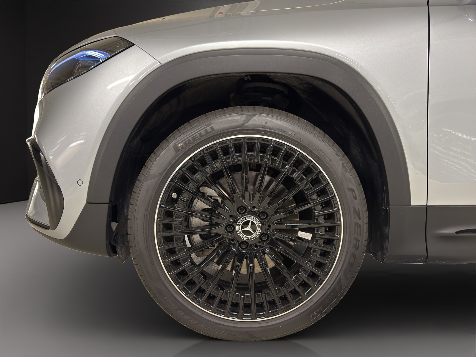 MERCEDES-BENZ EQB 350 66,5 kWh 4Matic Swiss Star-image-6
