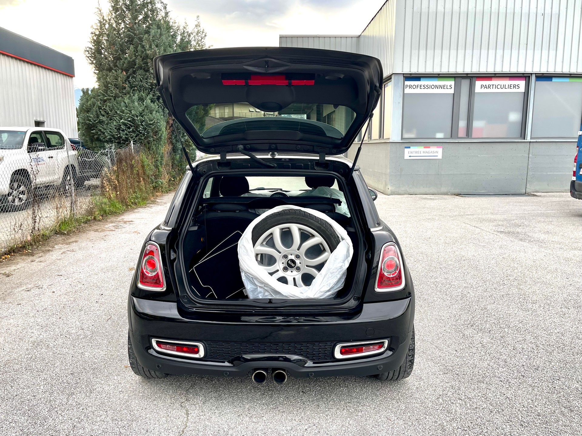 MINI Cooper S-image-22