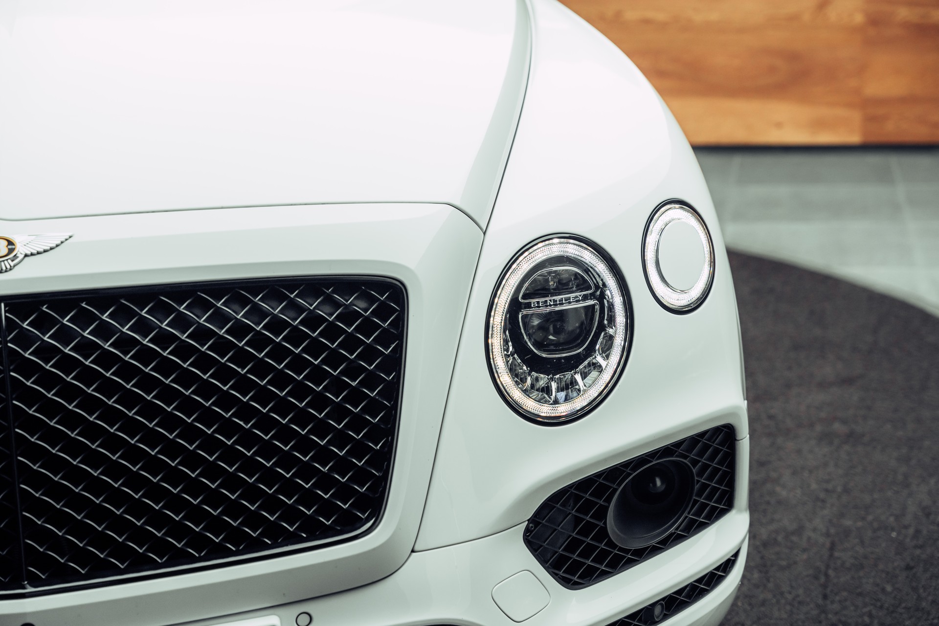 BENTLEY Bentayga V6 Hybrid-image-17