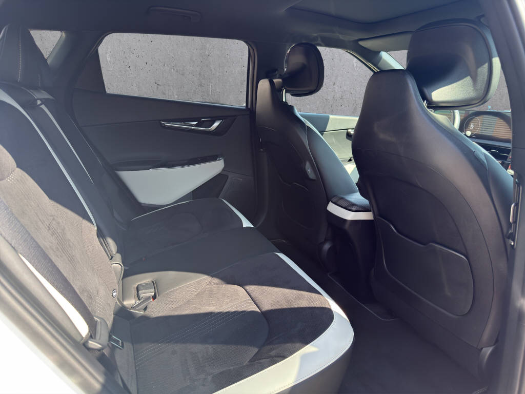 KIA EV6 77 kWh GT-Line 4x4-image-12