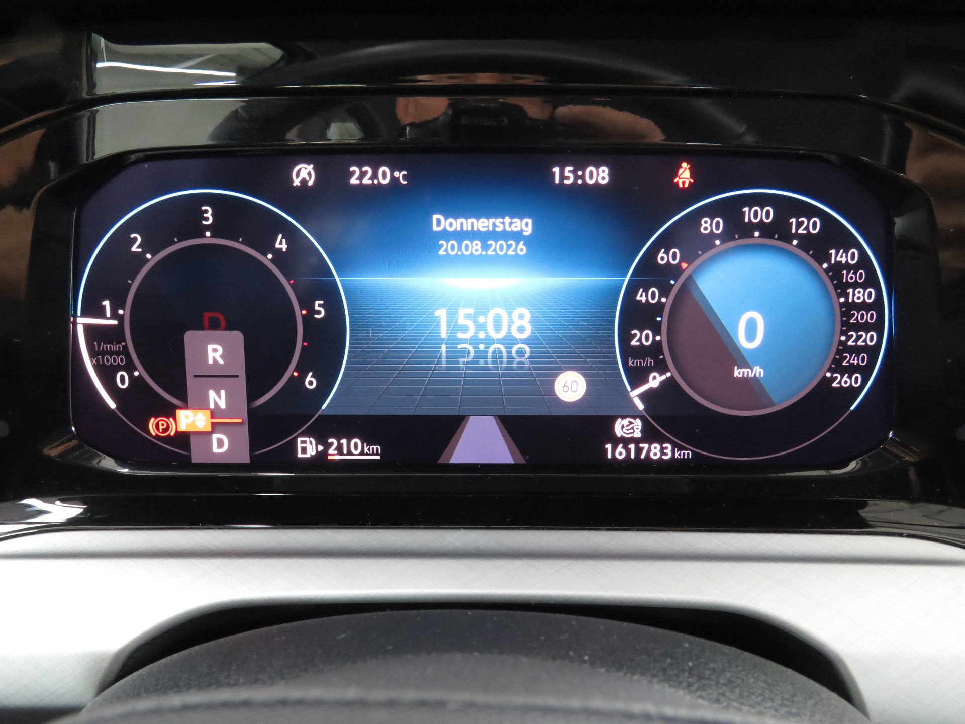 VW Golf 2.0 TDI Life DSG 4Motion-image-14
