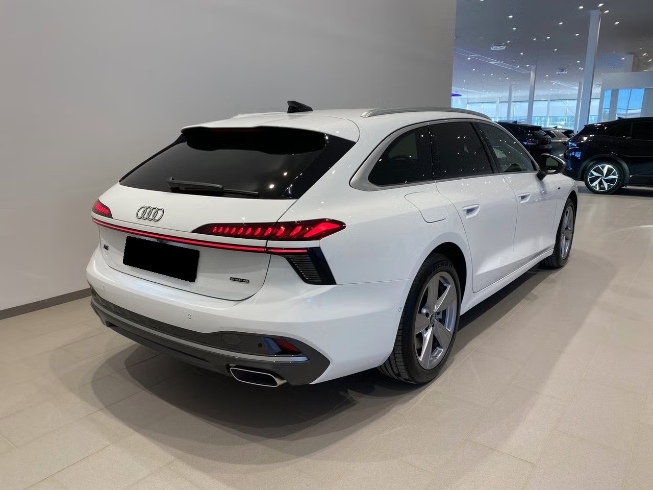 AUDI A6 Avant e-hybrid quattro 220 kW S tronic-image-2