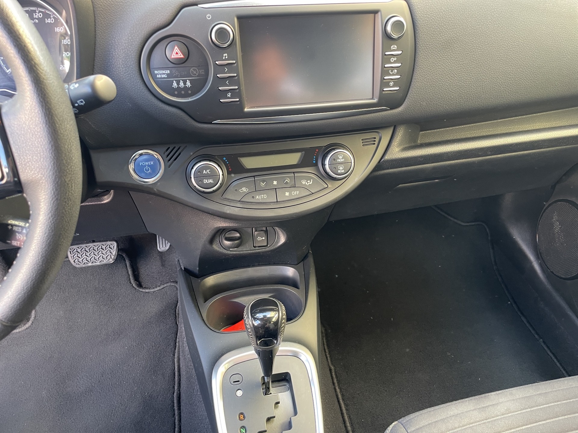 TOYOTA Yaris 1.5 VVT-i Hybrid Trend e-CVT-image-10