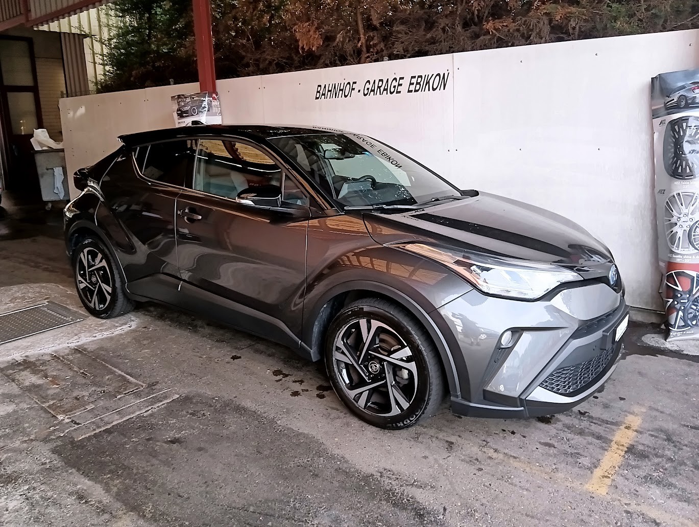TOYOTA C-HR 1.8 HSD CVT Trend-image-0
