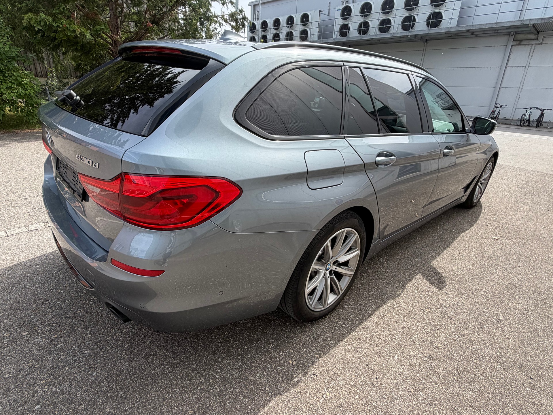 BMW 530d xDrive Touring Sport Line Steptronic-image-5