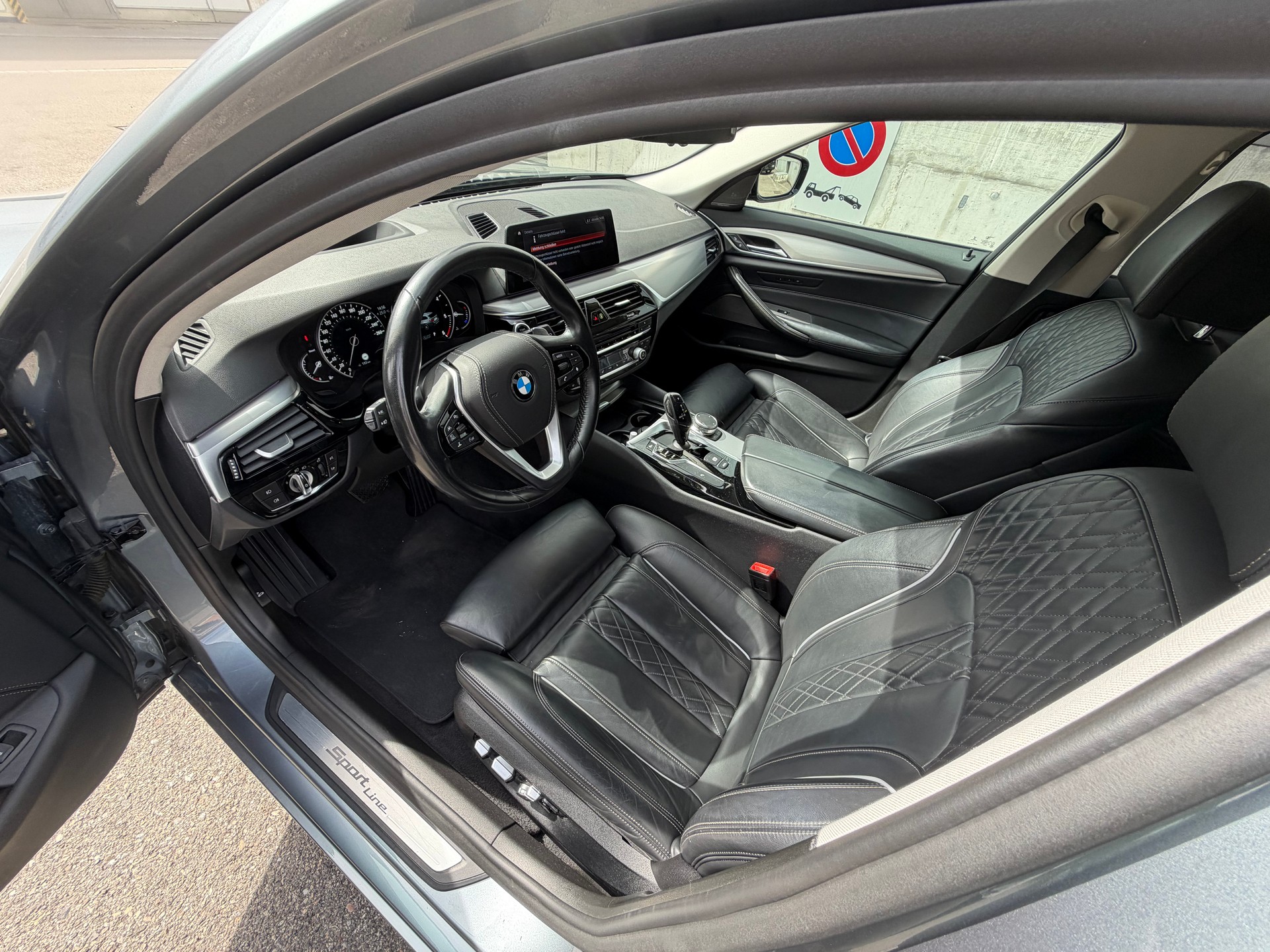 BMW 530d xDrive Touring Sport Line Steptronic-image-10