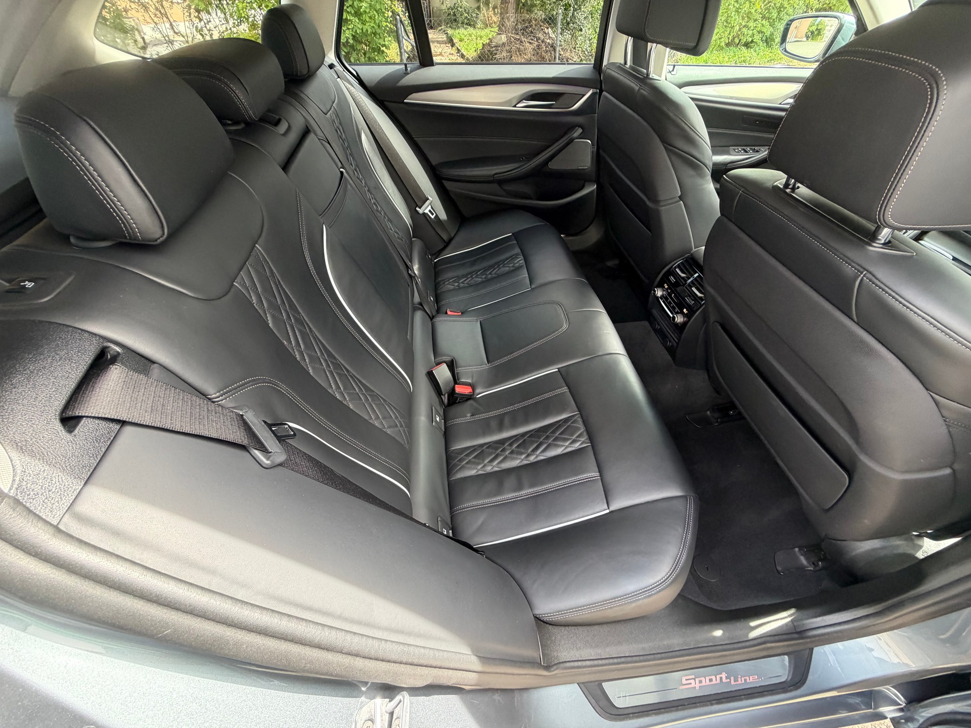 BMW 530d xDrive Touring Sport Line Steptronic-image-11