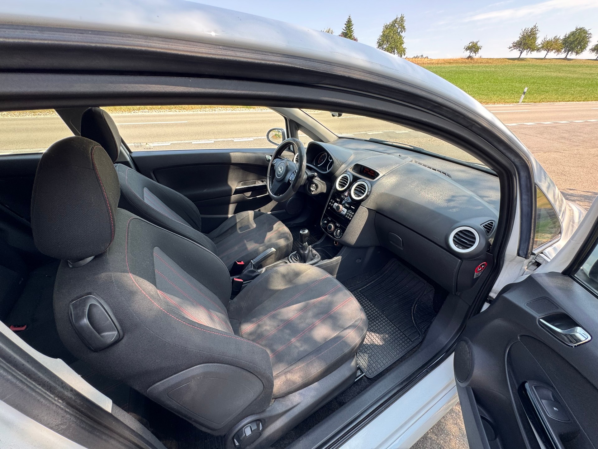 OPEL Corsa 1.4 TP Sport-image-8
