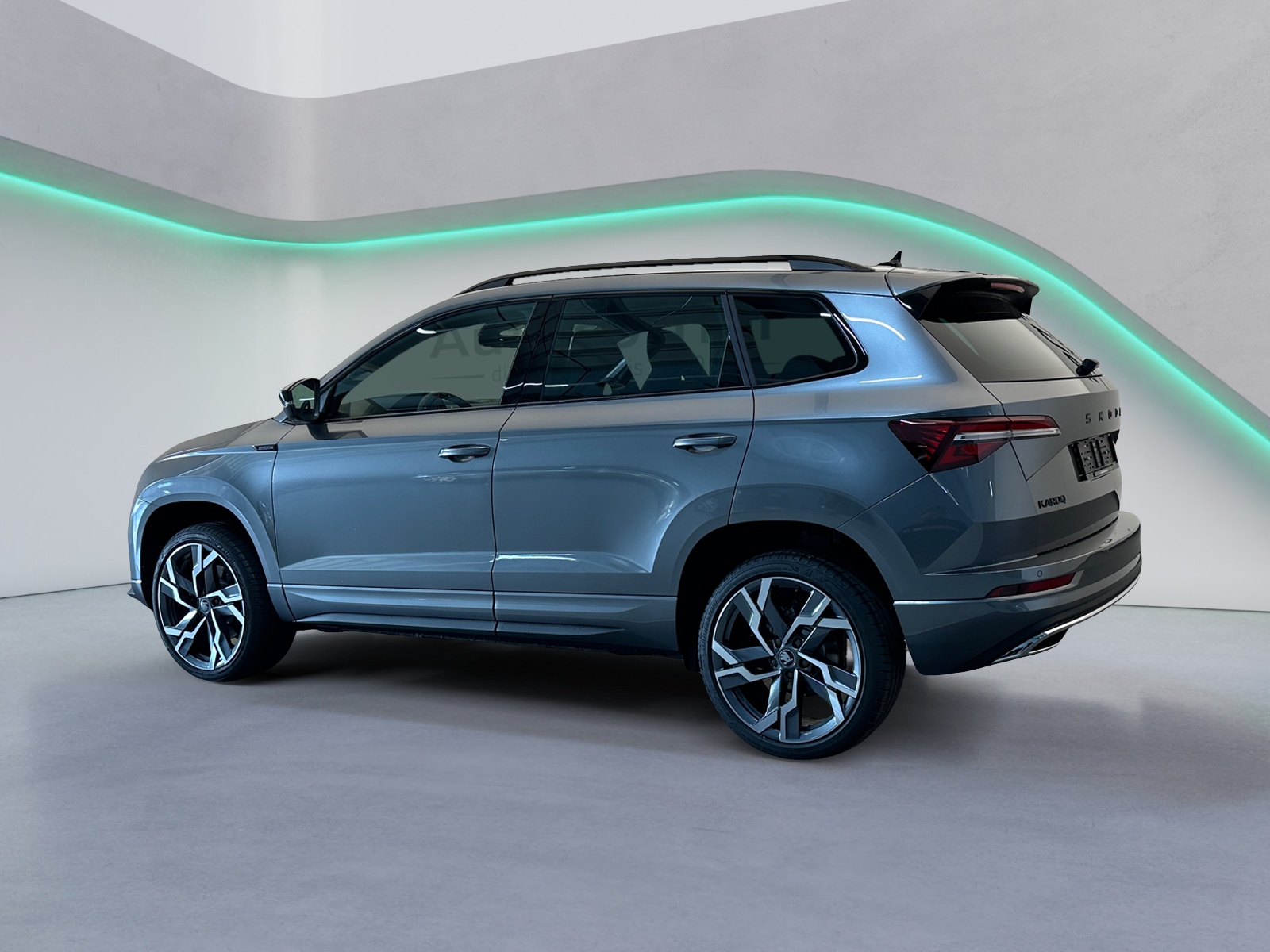 SKODA Karoq 2.0 TSI SportLine 4x4 DSG-image-2