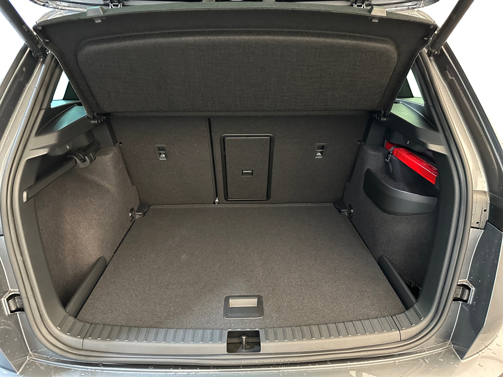 SKODA Karoq 2.0 TSI SportLine 4x4 DSG-image-14