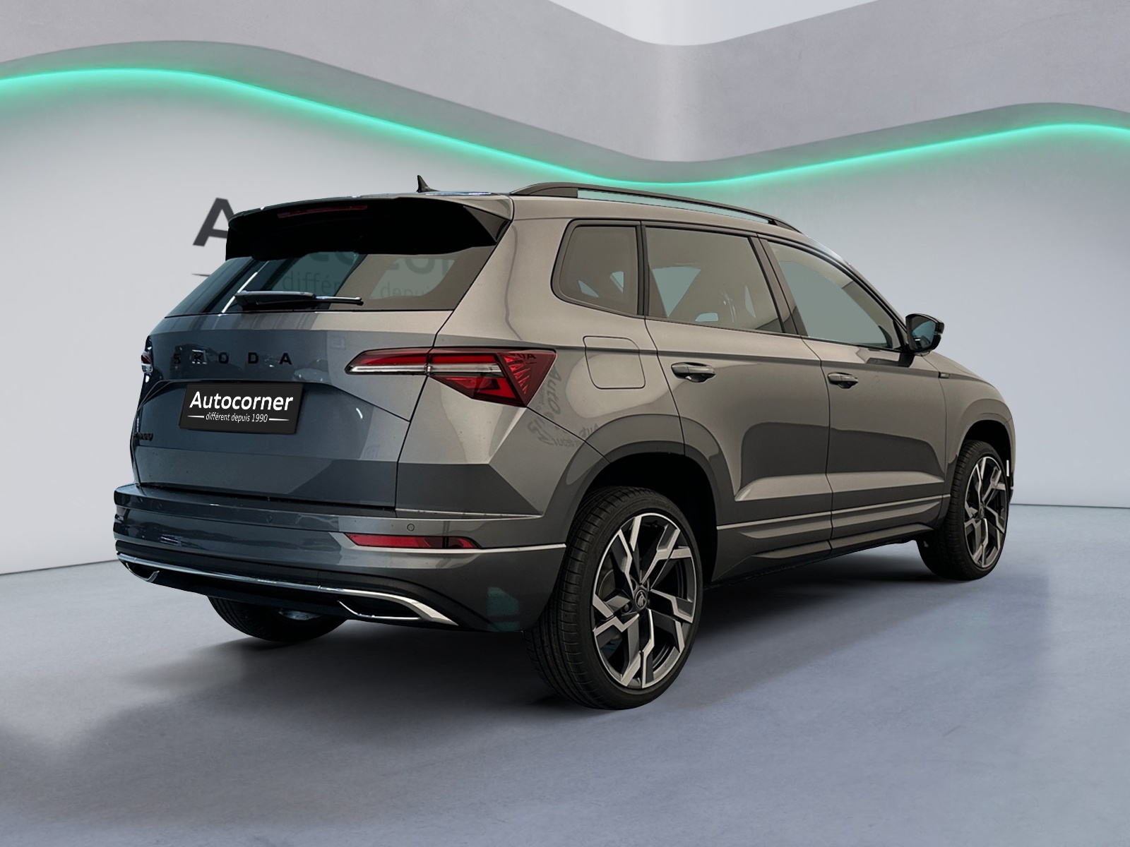 SKODA Karoq 2.0 TSI SportLine 4x4 DSG-image-4