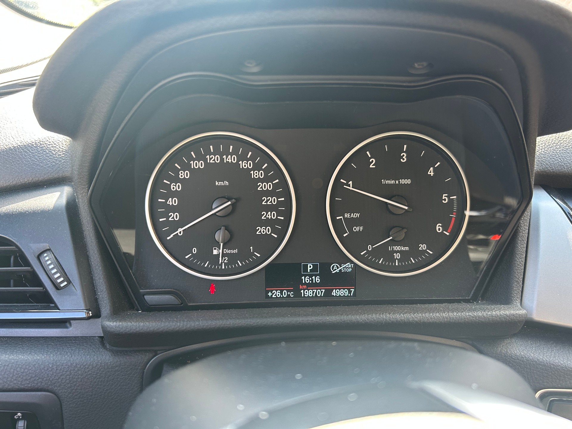 BMW 218d Gran Tourer Steptronic-image-7