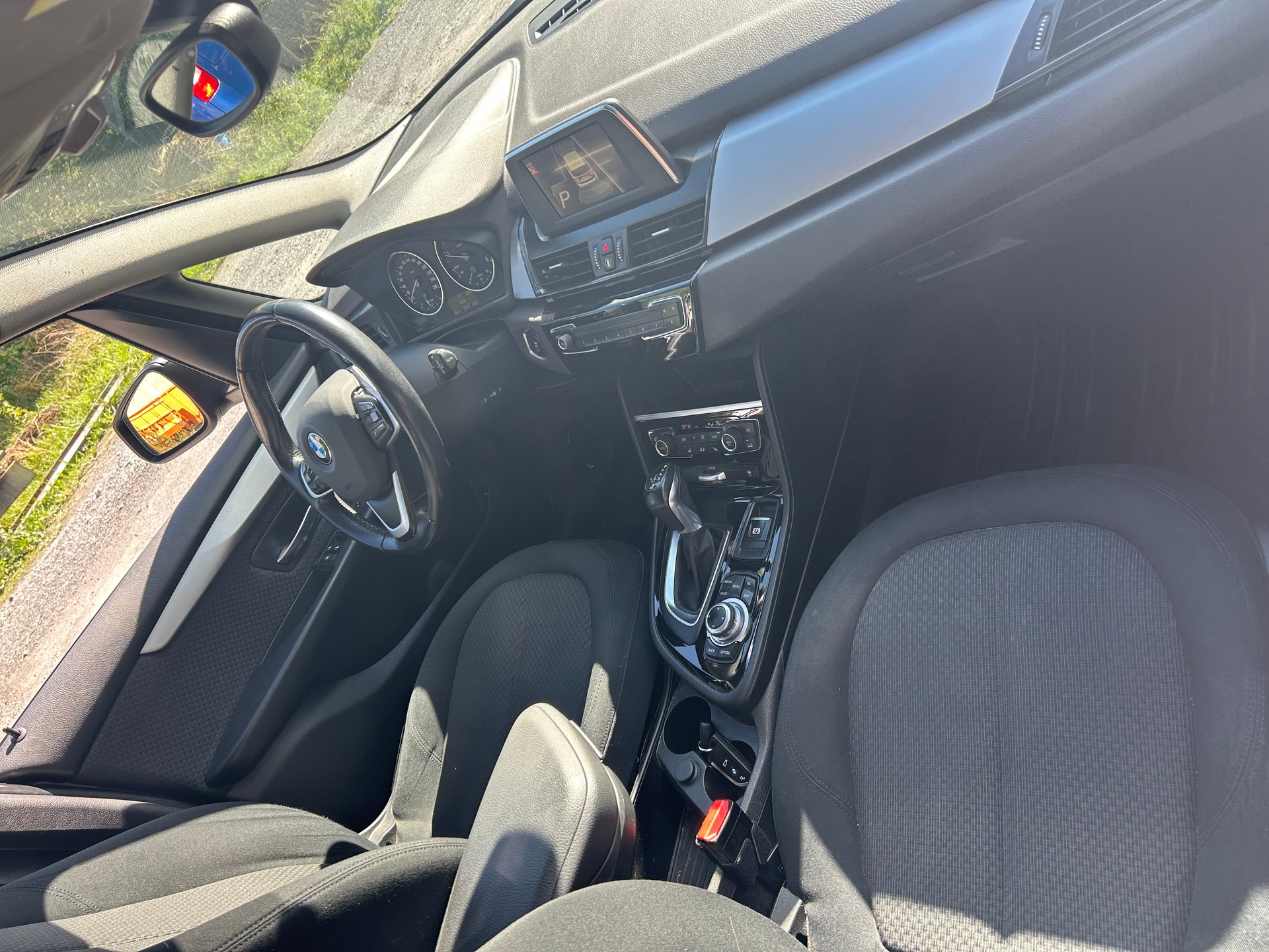 BMW 218d Gran Tourer Steptronic-image-3