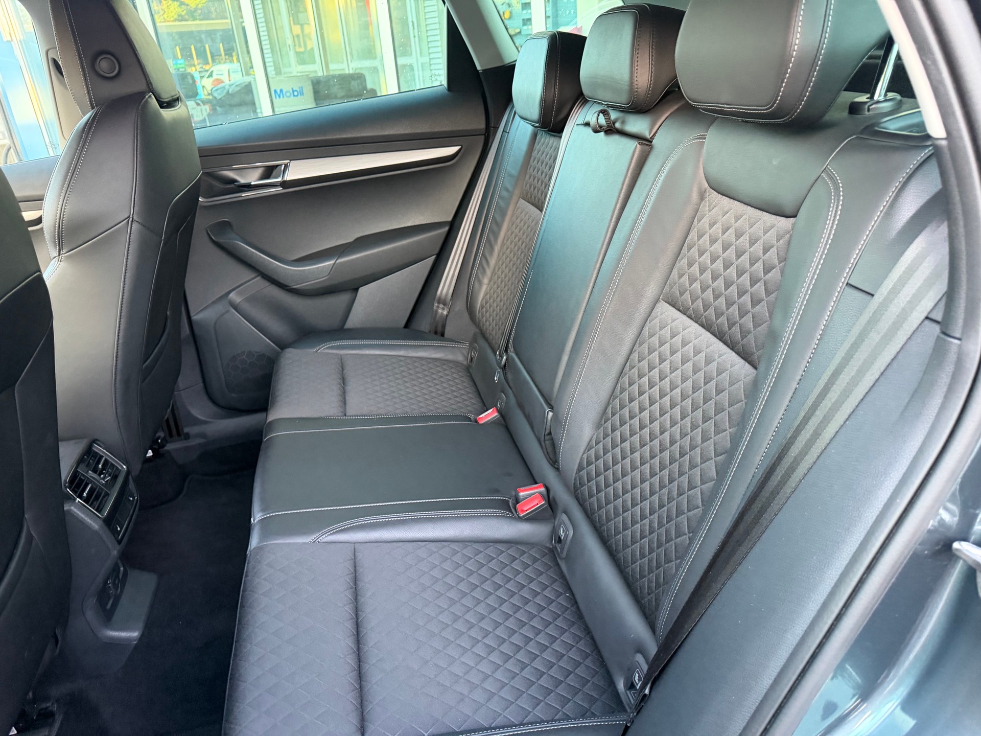 SKODA Karoq 1.5 TSI ACT Style DSG-image-9
