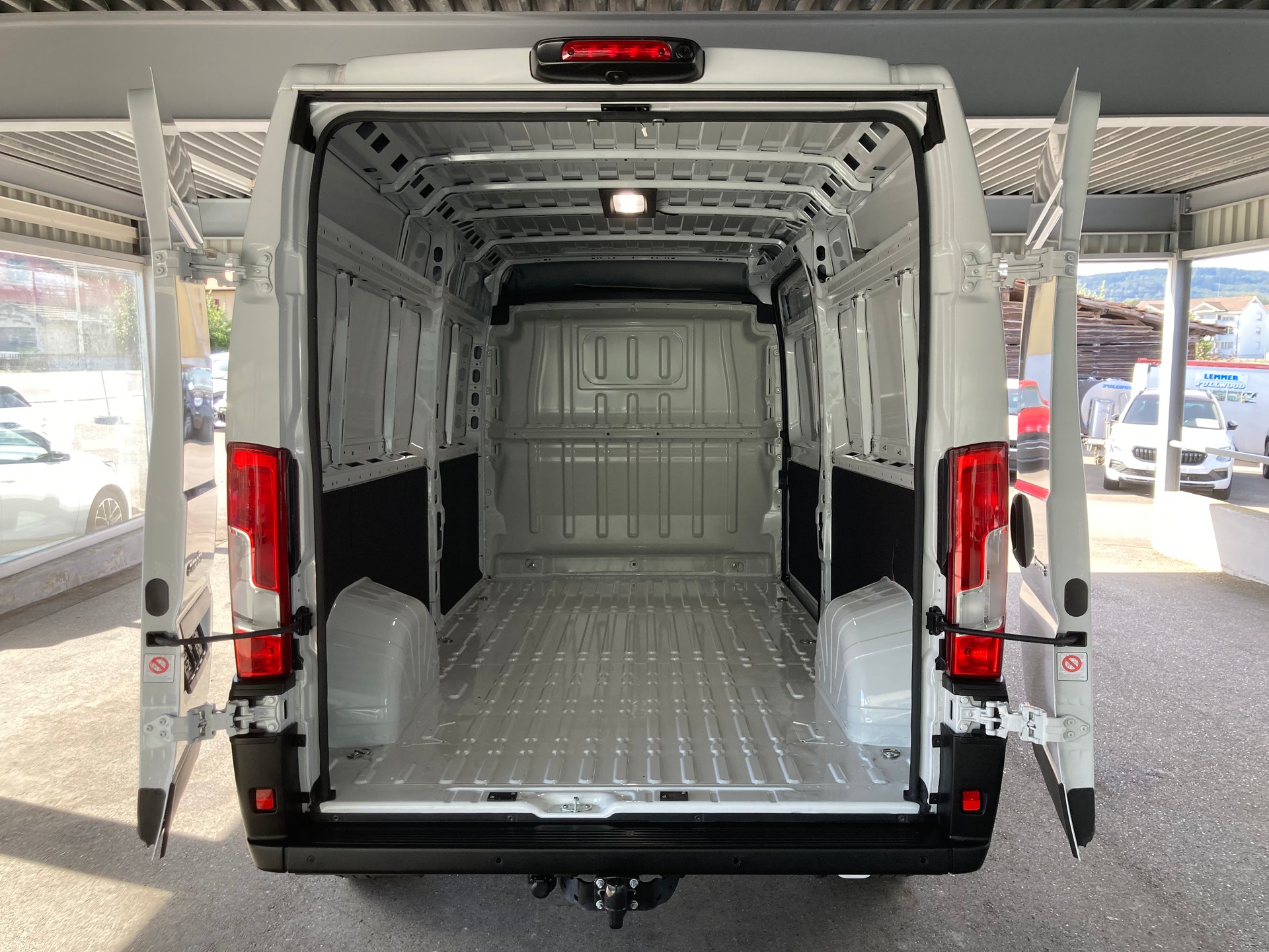 CITROEN Jumper 35+ 2.2 BlueHDi 180 L3H2 Automat Kasten-image-7