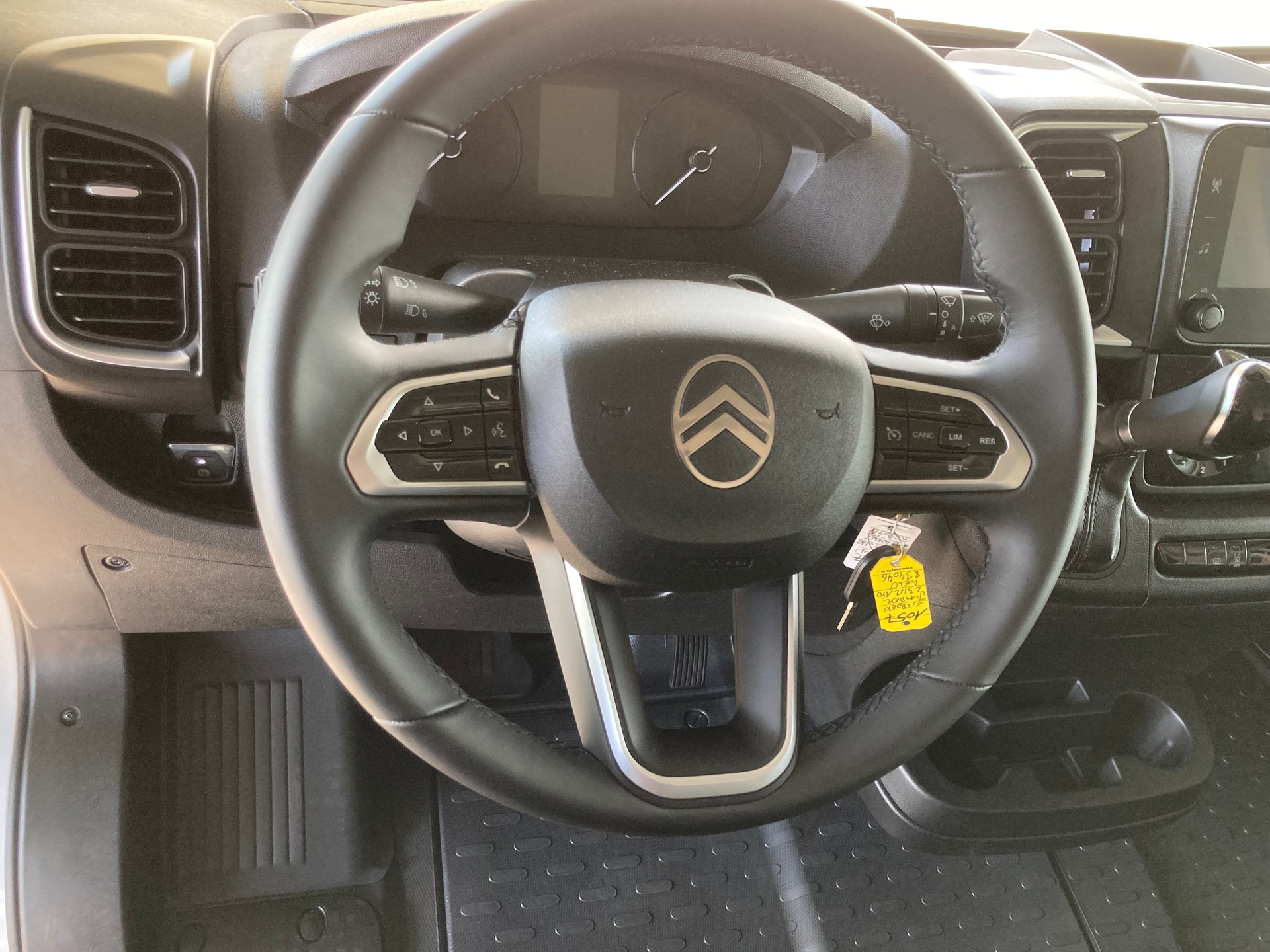 CITROEN Jumper 35+ 2.2 BlueHDi 180 L3H2 Automat Kasten-image-10